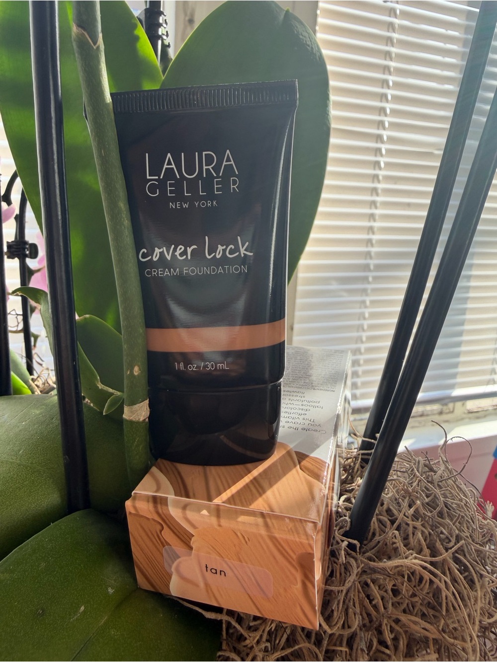 Laura Geller Cover Lock Cream Foundation — Tan Shade